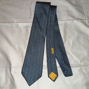 Hermes men’s 100% silk tie